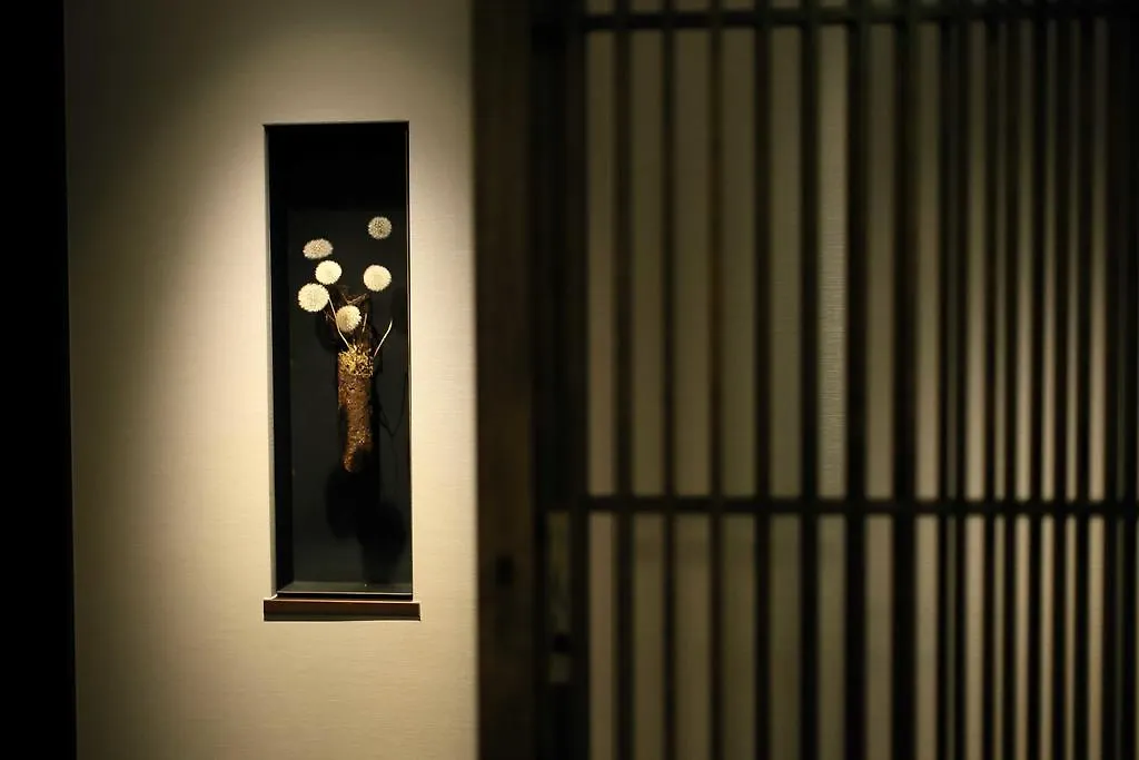 Gracevilla Nijo-Jo Castle Villa Aneyakoji Kyoto